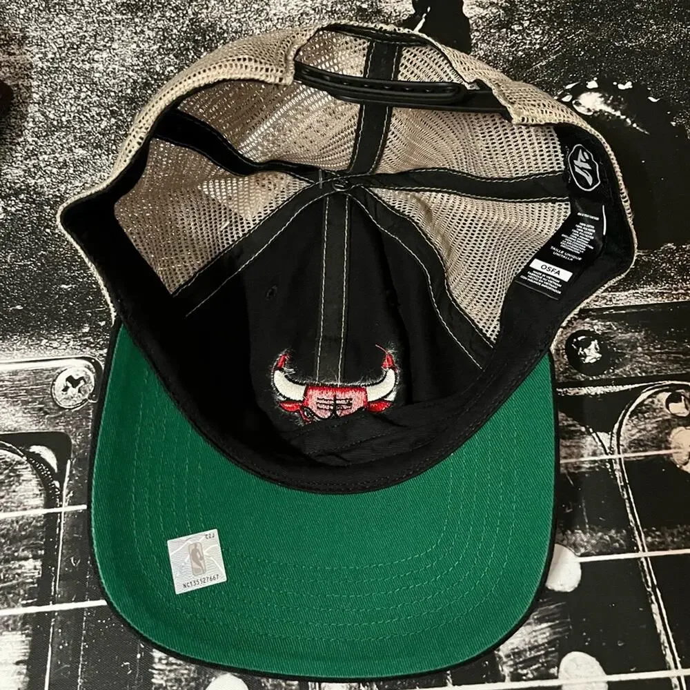 NWT Bulls Hat
